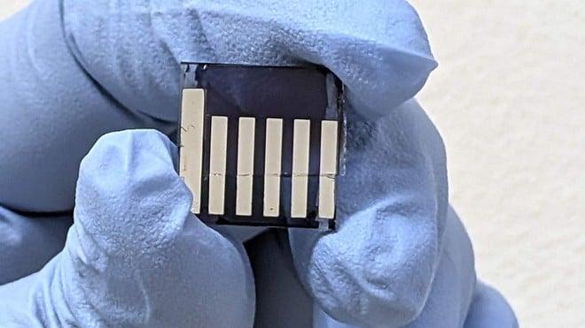 Il tuo smartphone vedrà l'invisibile: creato lo spettrometro miniaturizzato