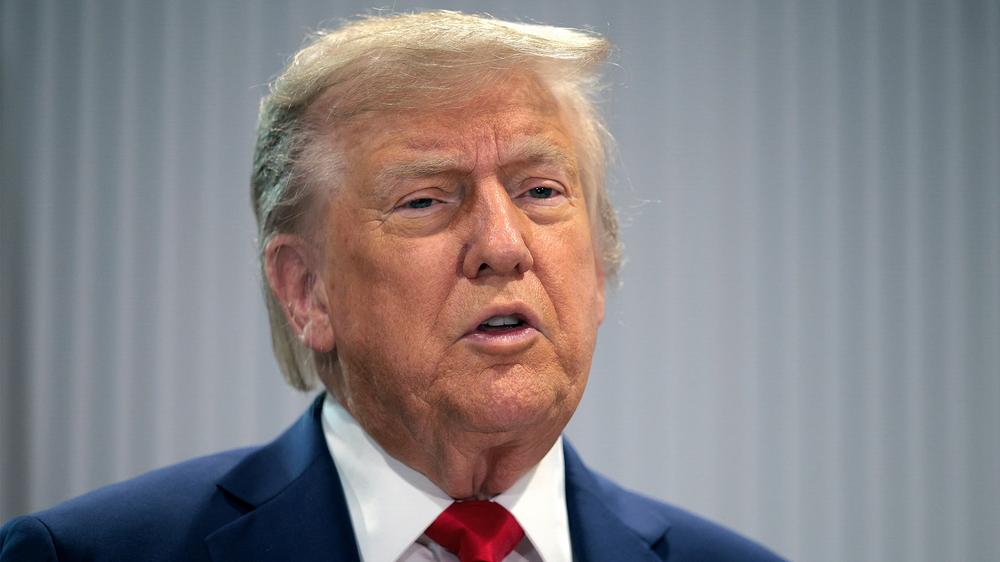 Trump Audibly Counting Non-White Generals