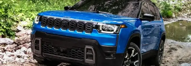 Nuova Jeep Cherokee 2026: per il suo ritorno, il SUV evolve nello stile