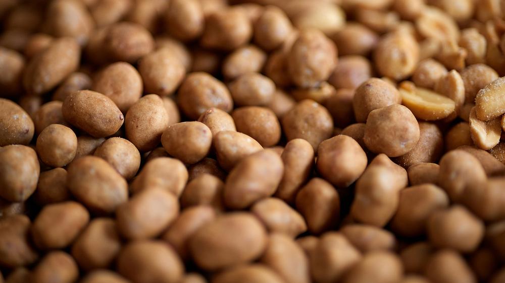 Adding peanuts to your diet may improve memory, researchers say