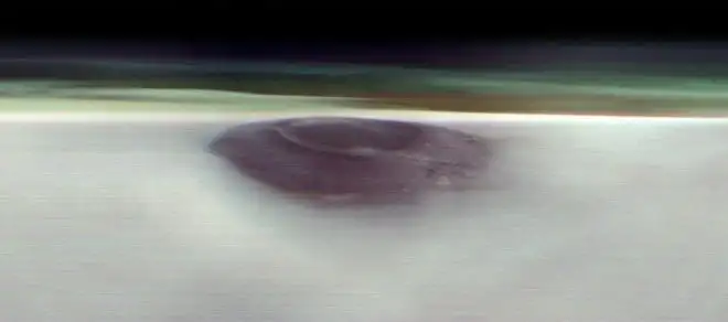 Vulcano emerge tra le nuvole di Marte all'alba: ecco l'immagine di Mars Odissey