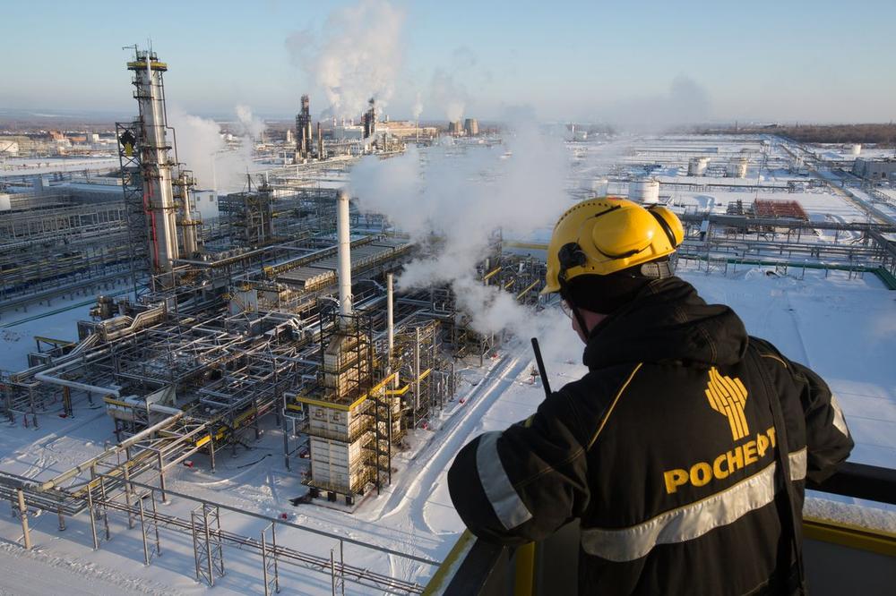 Ukrainian strikes on Russian oil facilities, sanctions boost profits of major Western oil companies