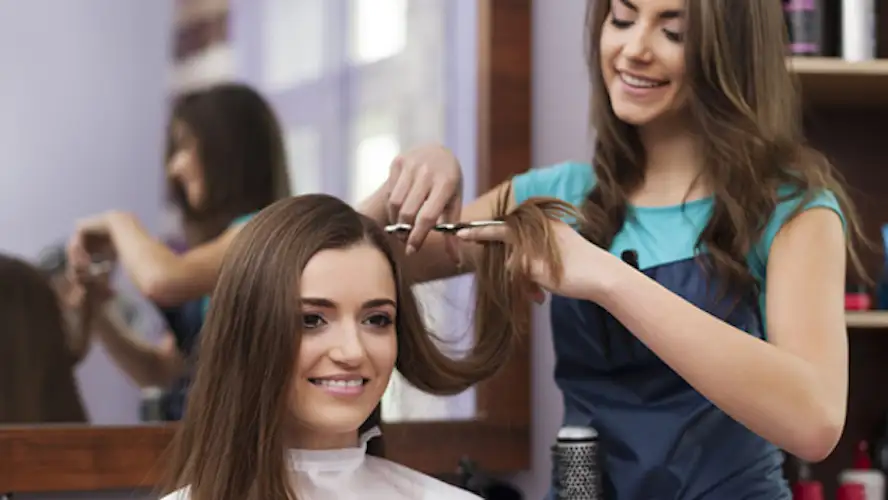 Aw! This Woman Is in Therapy to Improve Her Ability to Communicate With Her Hairstylist