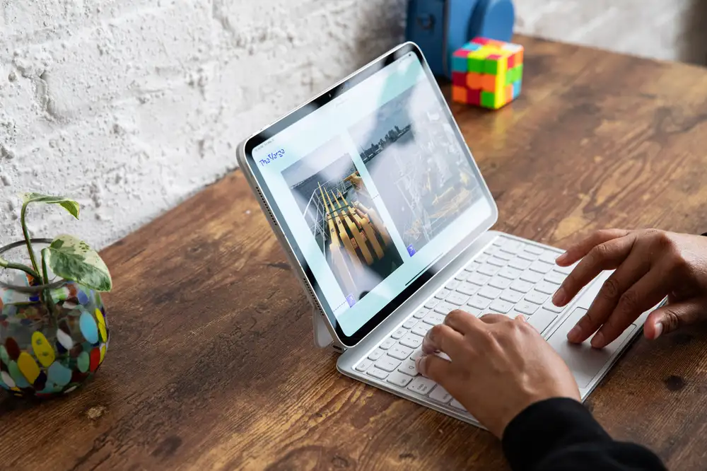 Apple launches iPadOS 26
