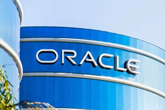 Oracle chiude l'anno fiscale 2025 in crescita: spinta dal cloud e domanda AI