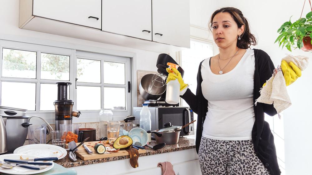 Woman Sets Timer To Make Cleaning More Stressful
