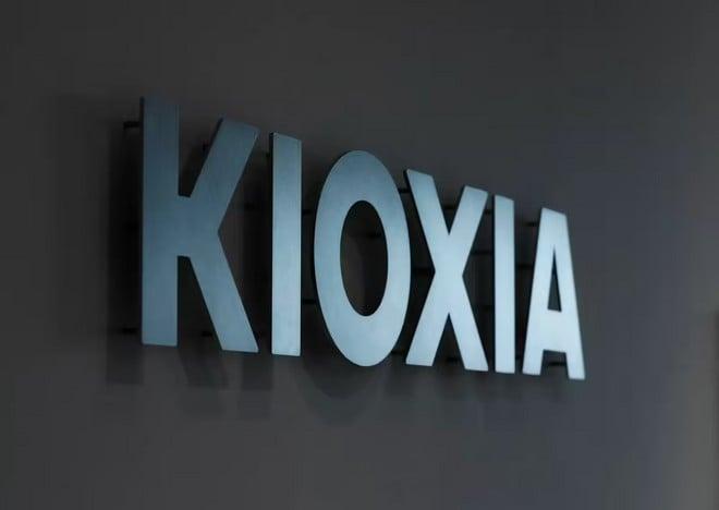 Kioxia svela SSD da record: oltre 245 TB, pari a 12.000 film in 4K!