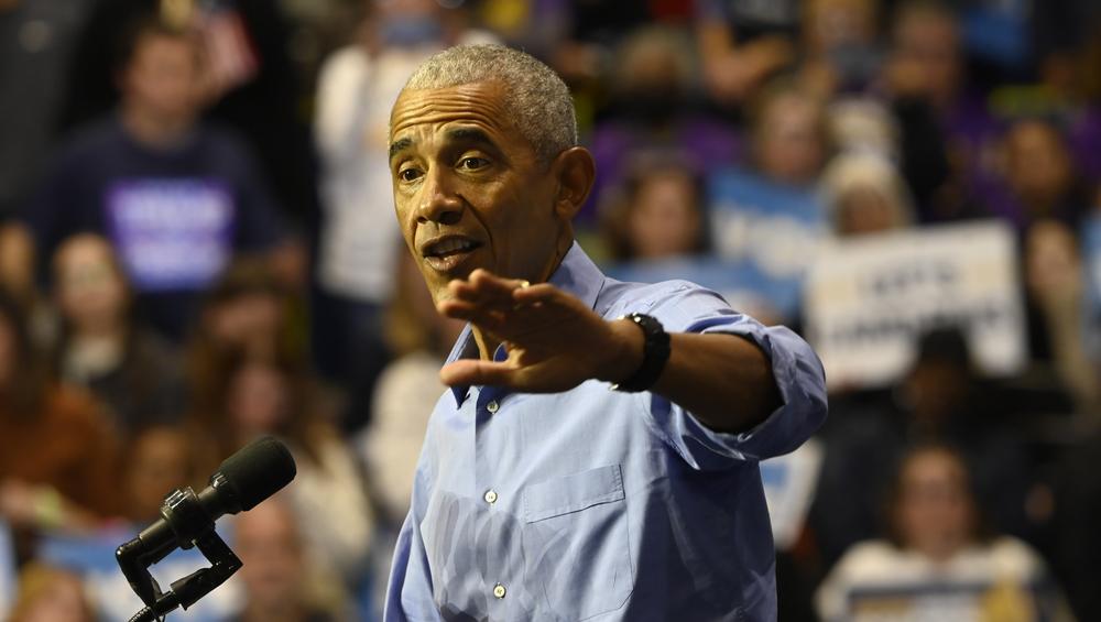 Barack Obama Clarifies Aliens Are 'Real' Comment After It Blows Up Online, Insists He Saw 'No Evidence' Extraterrestrials Have Made Contact While U.S. President