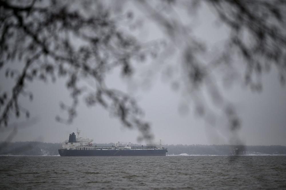 UK sanctions 135 Russian oil tankers, 2 firms linked to shadow fleet
