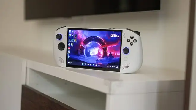 Recensione Legion Go S, una handheld promettente, ma Windows resta inadatto!