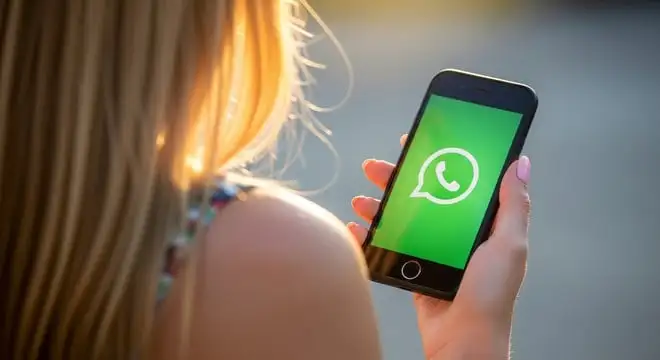 WhatsApp, gli stati testuali stanno per diventare più coinvolgenti