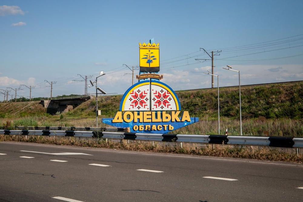 Russian soldier shoots civilian near Pokrovsk, video shows; prosecutors launch war crimes probe