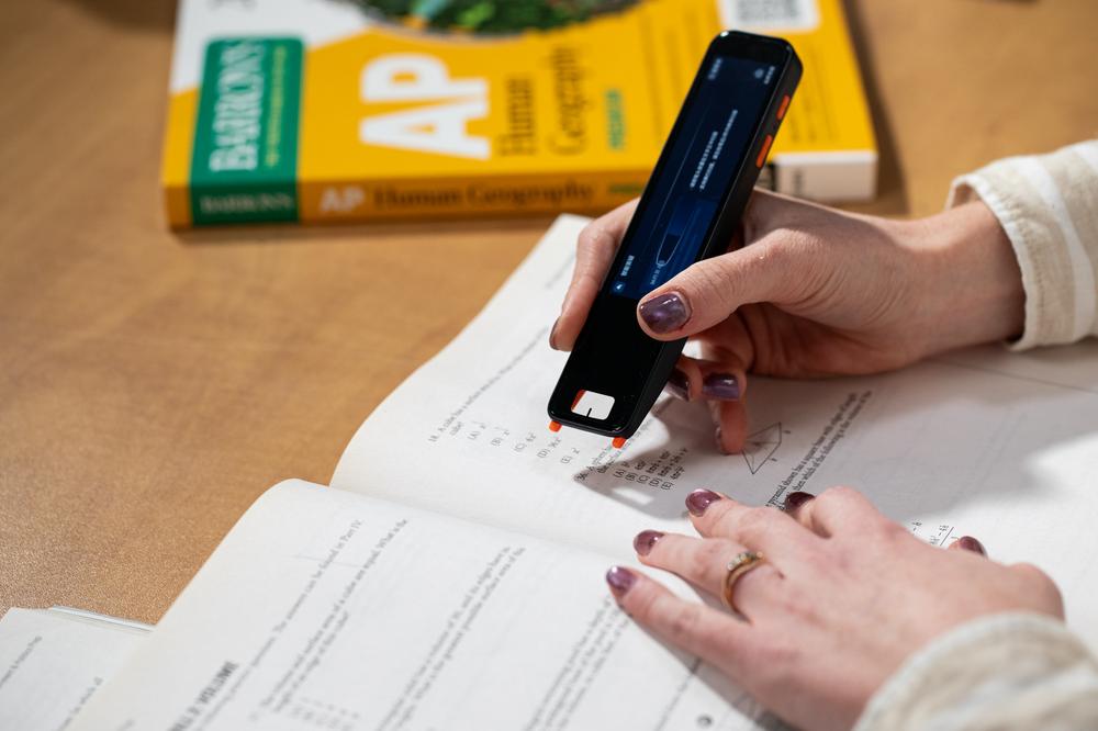 This viral AI pen didn’t help me cheat