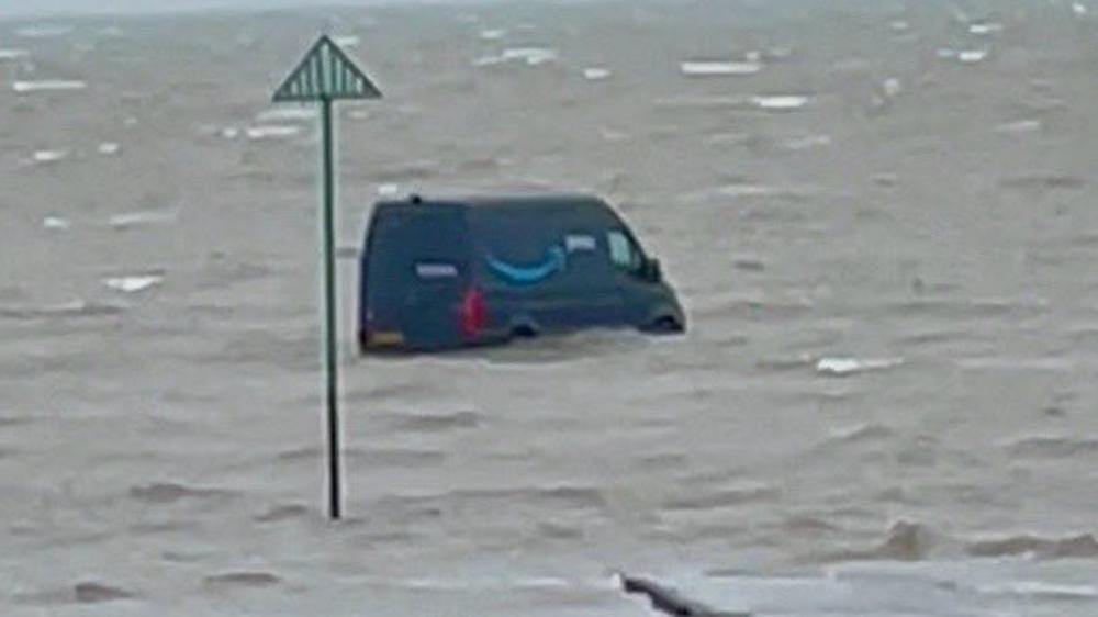 Amazon delivery driver ditches van after GPS guides them into sea