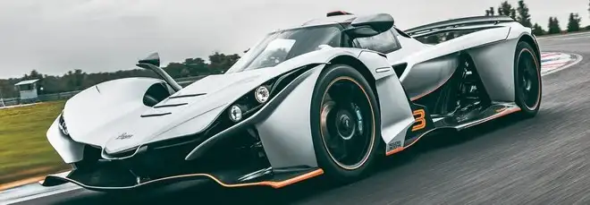 Questa Praga Bohema ha appena battuto il record sul giro di Top Gear