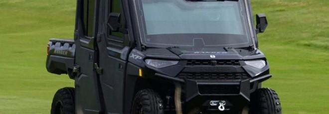 La Golf Force One di Trump esiste: 190.000 dollari per una Golf Cart blindata