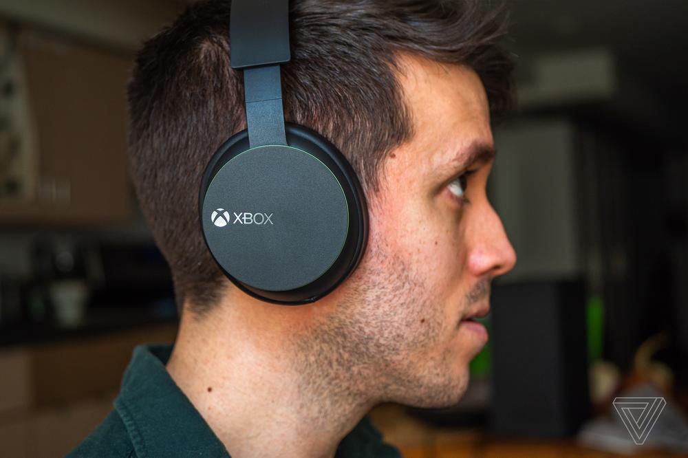 Microsoft’s free update brings better Bluetooth to your Xbox Wireless Headset
