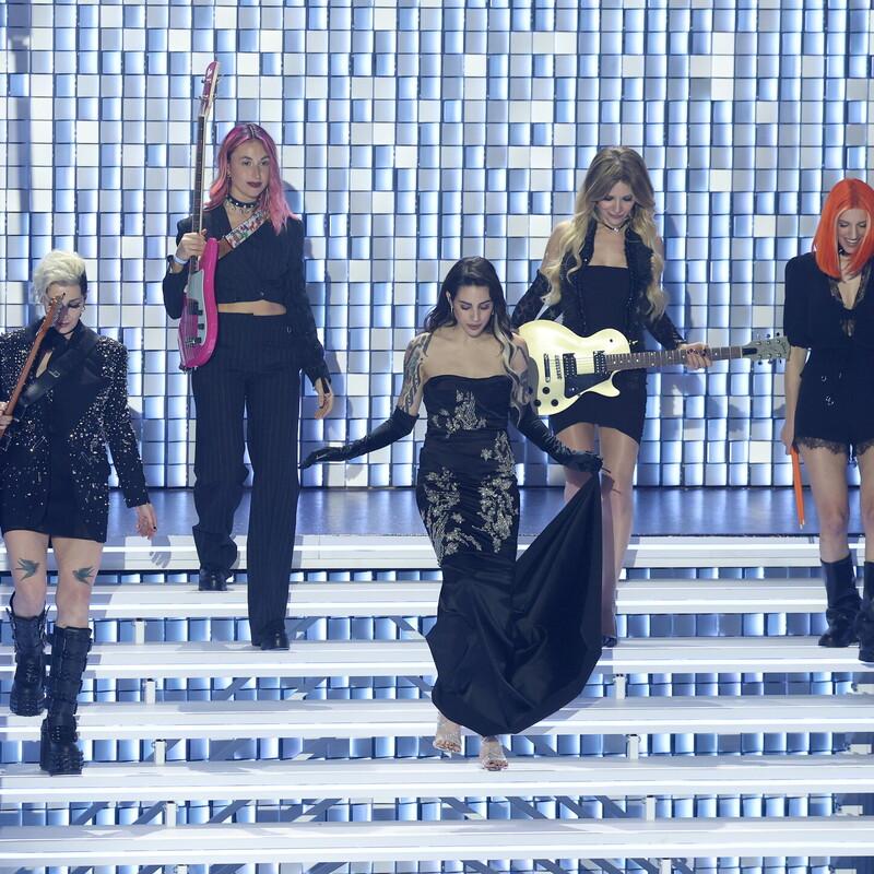 “Abbiamo paura di essere stuprate e uccise”: le Bambole di Pezza contro il giornalista a Sanremo