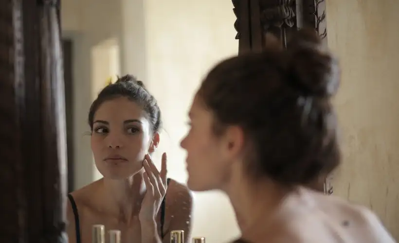 Having It All? This Woman Is Both Vain and Self-Conscious
