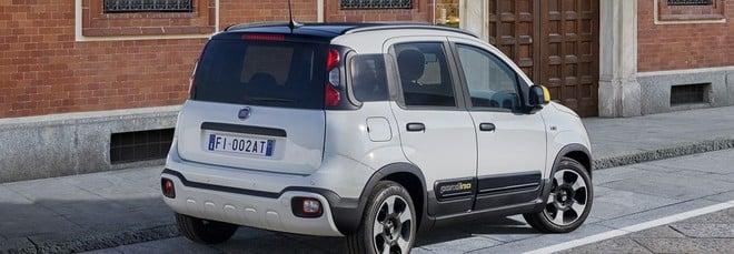 FIAT Panda diventa solo Pandina: c'è il Mild Hybrid da 65 CV