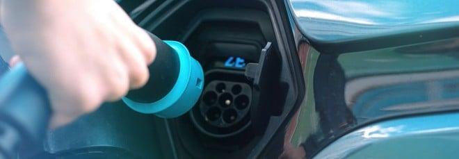 Ricarica auto elettriche, serve più competizione tra gli operatori