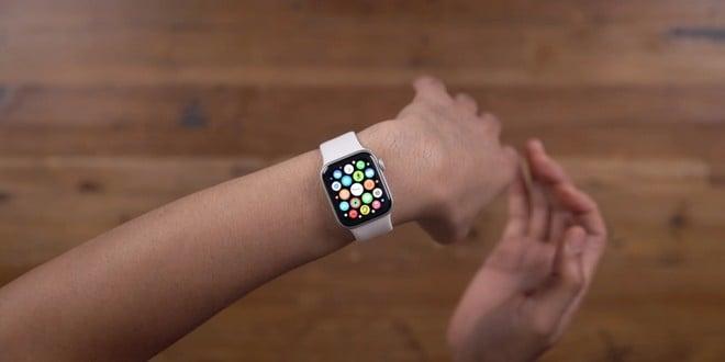 Apple Watch SE 2 (GPS + Cellular) 44mm in offerta: 299€, (quasi) minimo storico