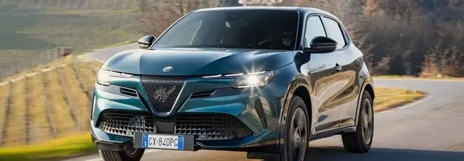 Alfa Romeo continua a crescere nel mercato italiano: Junior protagonista