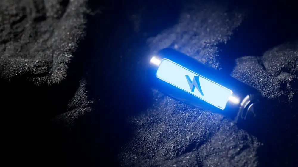 Researchers develop a battery cathode material that does it all