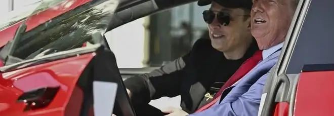 Dopo la rottura, Trump vuole sbarazzarsi della sua Tesla Model S rossa