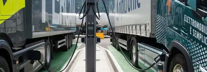 Camion elettrici: attiva sulla A22 la prima stazione di ricarica da 1 Megawatt
