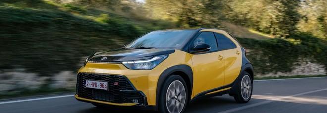 Nuova Toyota Aygo X Hybrid, la citycar ibrida si prepara alla sfida del mercato italiano