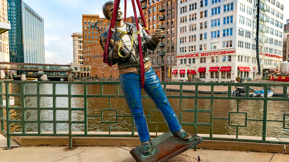 Milwaukee Removes Fonzie Statue Amid Reckoning With Greaser Past