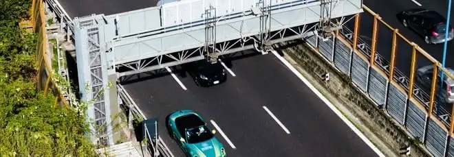 Dynamic Speed Limit, l'intelligenza artificiale rivoluziona i viaggi in autostrada