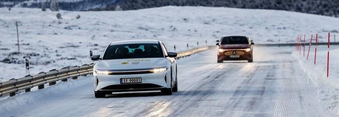Inverno e auto elettriche, maxi test sull'autonomia reale in Norvegia: Lucid Air batte tutti