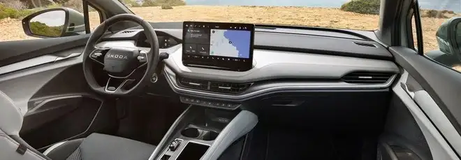 Skoda Elroq, interni e bagagliaio del SUV elettrico