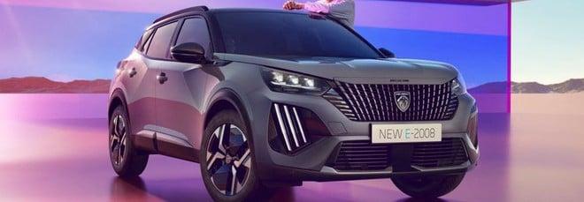 Peugeot e-2008, il SUV elettrico da 21.500 euro con incentivi auto 2025