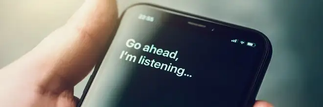 Siri AI ritarderà: il nuovo assistente vocale Apple slitta a primavera 2026 | Rumor