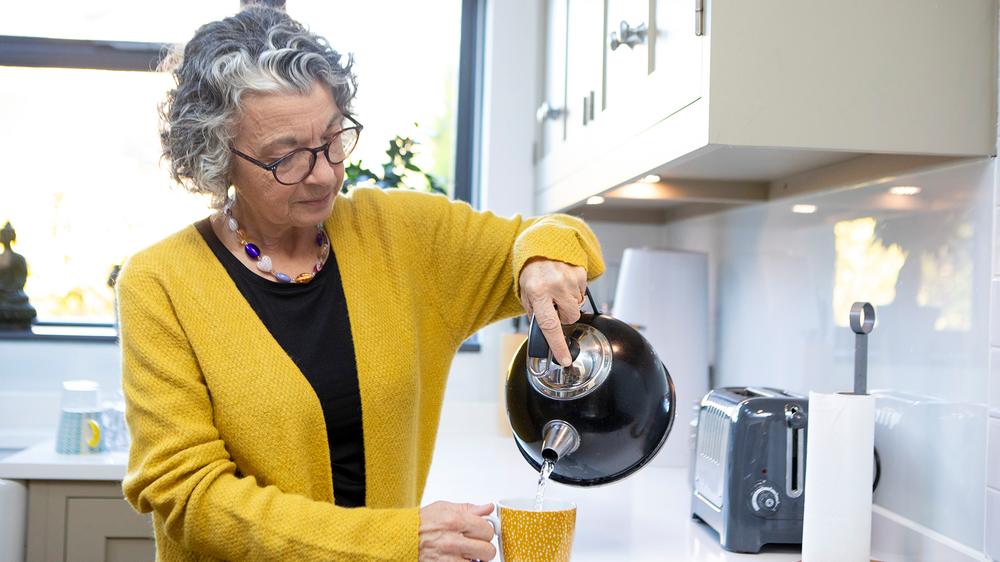 Report Finds Humans Waste 74 Billion Gallons Of Water Each Year Making Tea