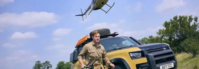 Land Rover pronta per l'avventura con la Defender 110 Trophy Edition e il concorso Defender Trophy