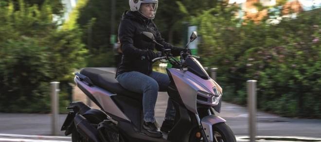 SYM presenta due nuovi scooter 125 per affrontare le sfide della mobilità urbana