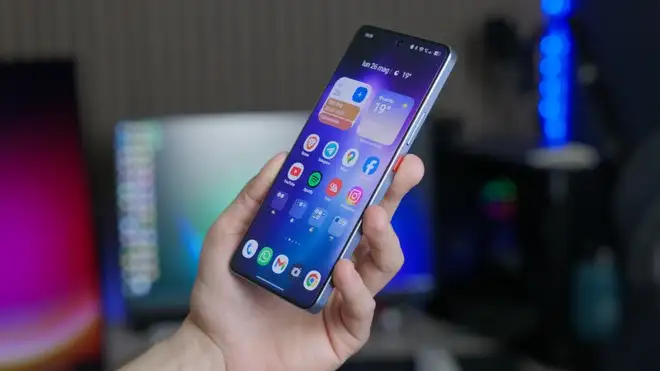 Realme GT7 subito in offerta: autonomia esagerata e performance di livello