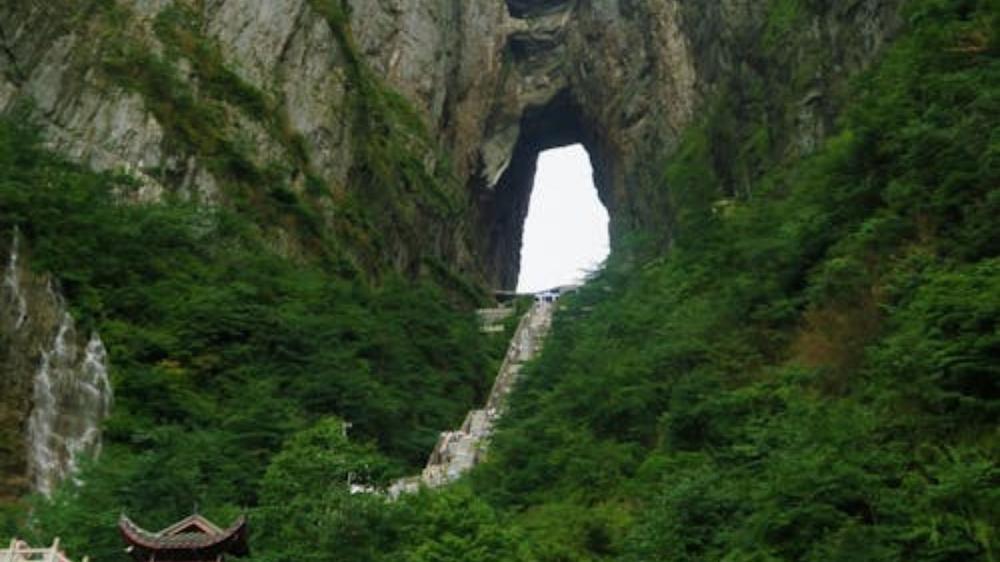Viral clip shows SUV rolling down Tianmen’s “Stairway to Heaven” during promo shoot