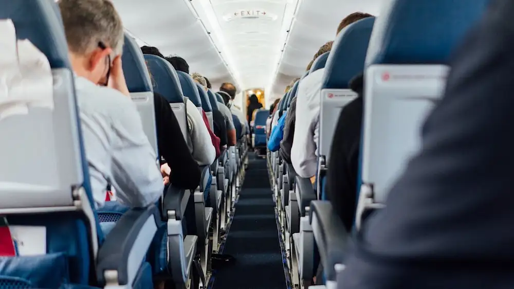 Crew member found “dancing in the toilet” on flight from US to London