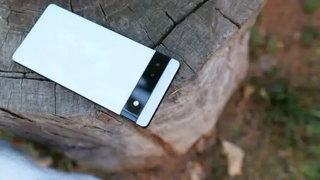 Pixel 6A, il nuovo firmware per i problemi alla batteria arriva settimana prossima