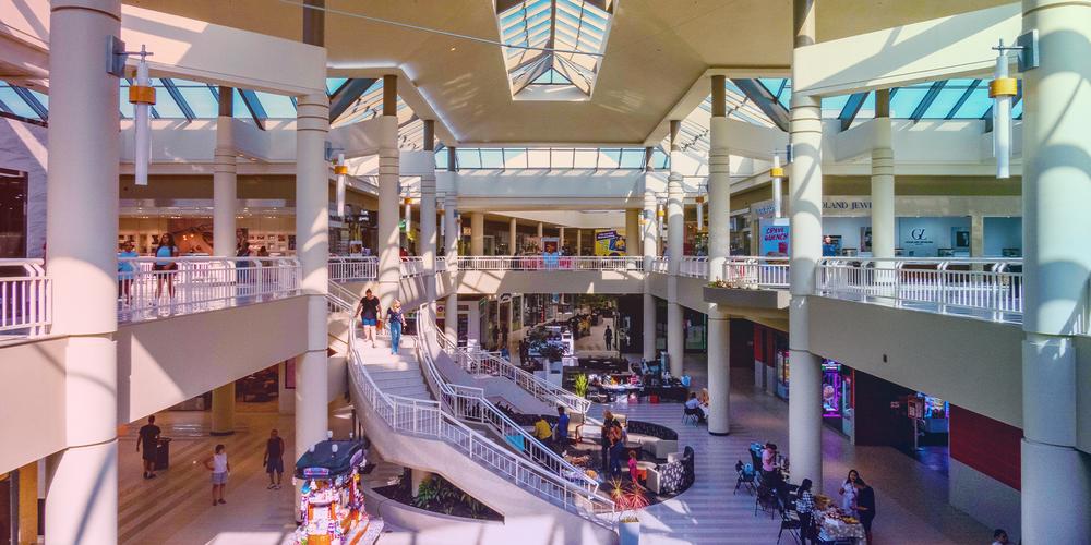 “People having the same exact dreams as mine”: Social media users are discussing  having similar recurring dreams in a “mall world”
