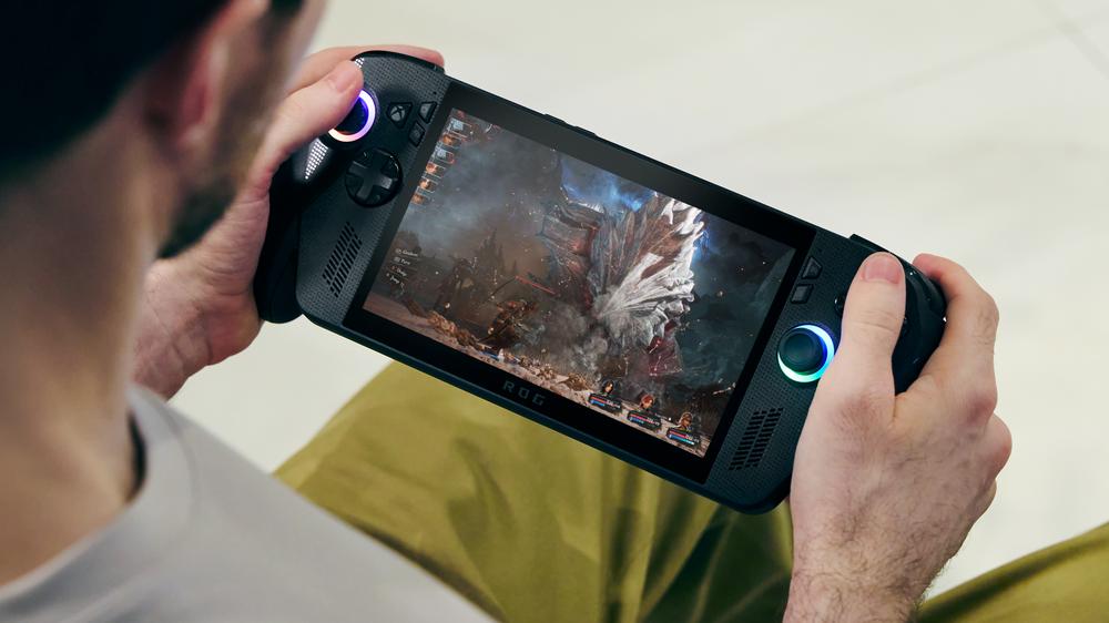 'This is Their Hardware': Xbox Boss Says Ally X Handheld's Eye-Watering $1,000 Price Was Set by Asus