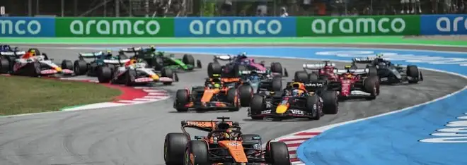 GP di Spagna: vince Piastri, ma la sfida è stata tra Verstappen e Russel