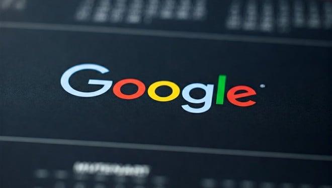 Account Google, l'AI indovina l'età: scattano le restrizioni