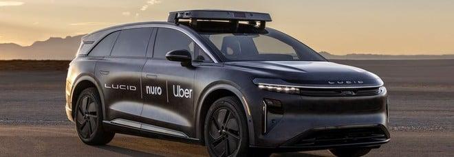 Uber e Lucid collaborano per migliaia di robotaxi