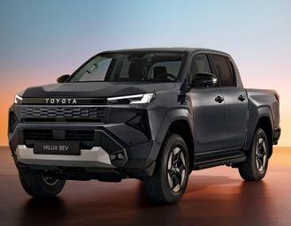 Il Toyota Hilux sarà anche elettrico. E nel 2028 ci sarà una versione a idrogeno